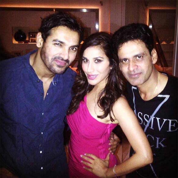 John Abraham, Sophie Choudry and Manoj Bajpayee pose for the lenses at the success bash of 'Shootout At Wadala'.