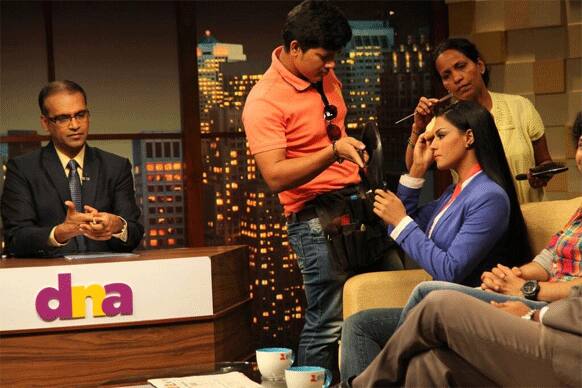 The promotions of ‘Zindagi 50-50’ are on in full-swing. Veena Malik is being attended by her staff while Komal Nahta waits for her to begin his show.