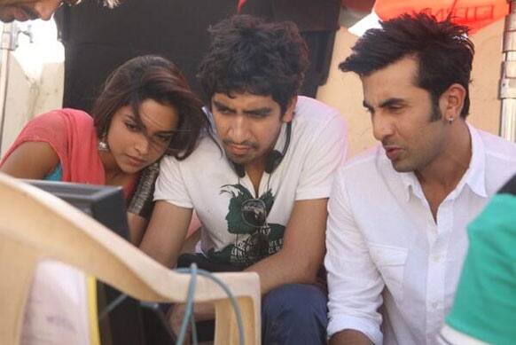 Deepika, Ayan Mukerji and Ranbir checking out the recorded footage on the sets of their film 'Yeh Jawaani Hai Deewani'.