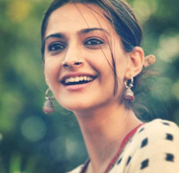 Sonam Kapoor in a still from ‘Raanjhanaa’.