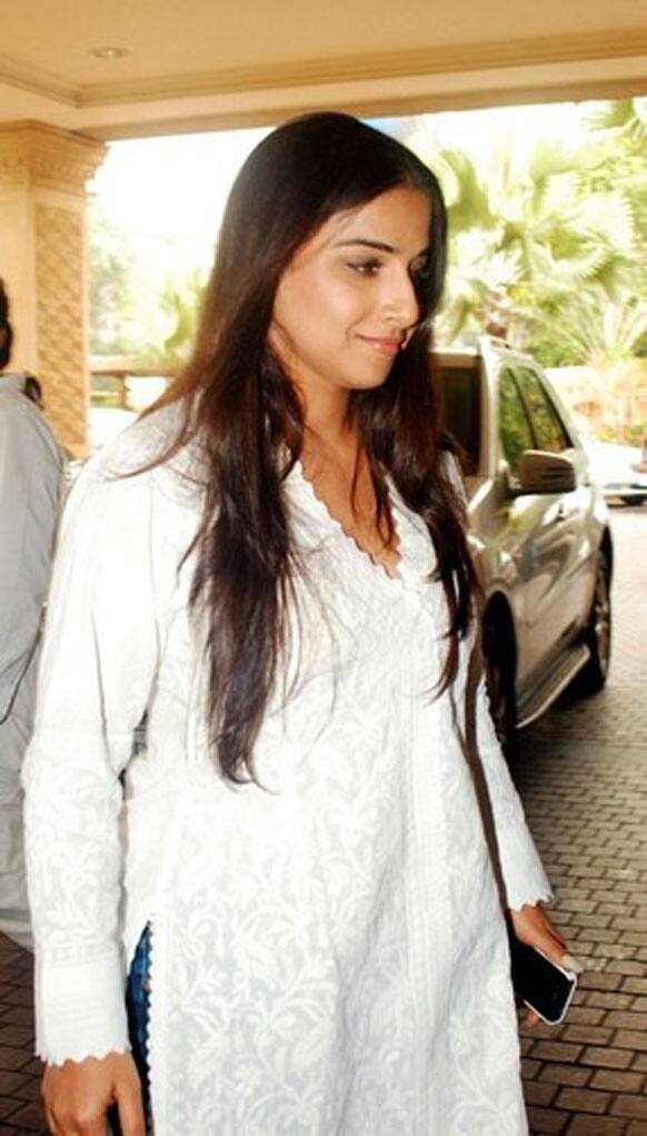 Vidya Balan attended the prayer meeting of Priyanka Chopra's father.