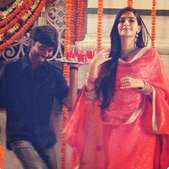 Dhanush and Sonam Kapoor in a still from 'Raanjhanaa'.