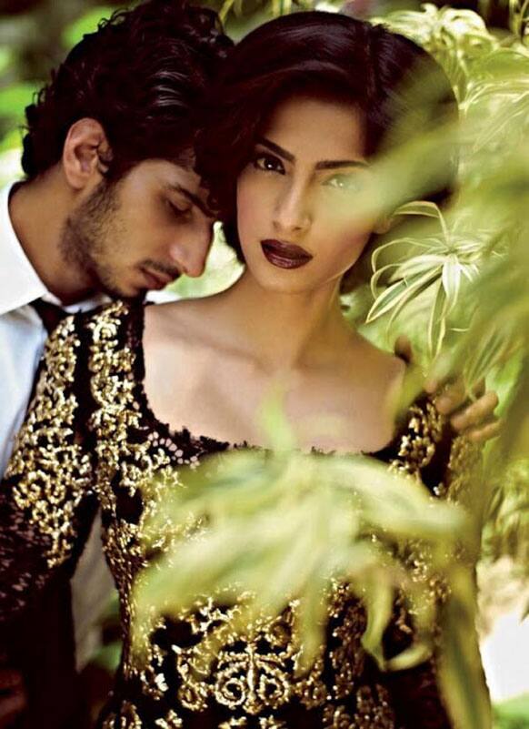 As they say, romance is the spice of life. (Pic courtesy: Filmfare)