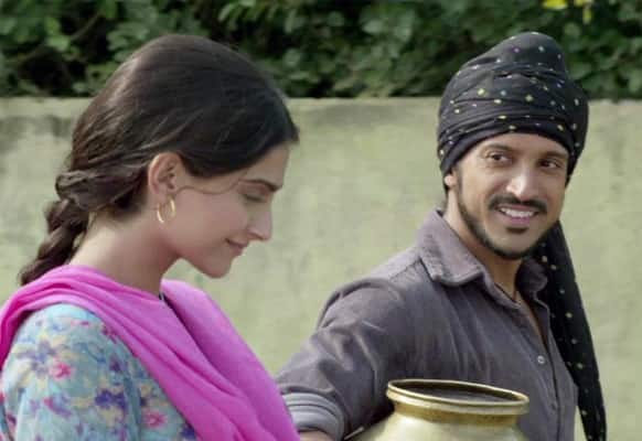 Farhan Akhtar and Sonam Kapoor in a still from the film 'Bhaag Milkha Bhaag'.