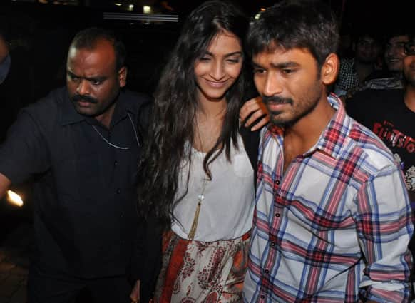 'Raanjhanaa' Dhanush and Sonam Kapoor were recently spotted hanging out together. (Pic courtesy: Filmnfare)