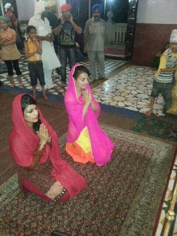 Ameesha Patel  visited the Santok Gurudwara in Amritsar to pray for the success of her film 'Shortcut Romeo'.