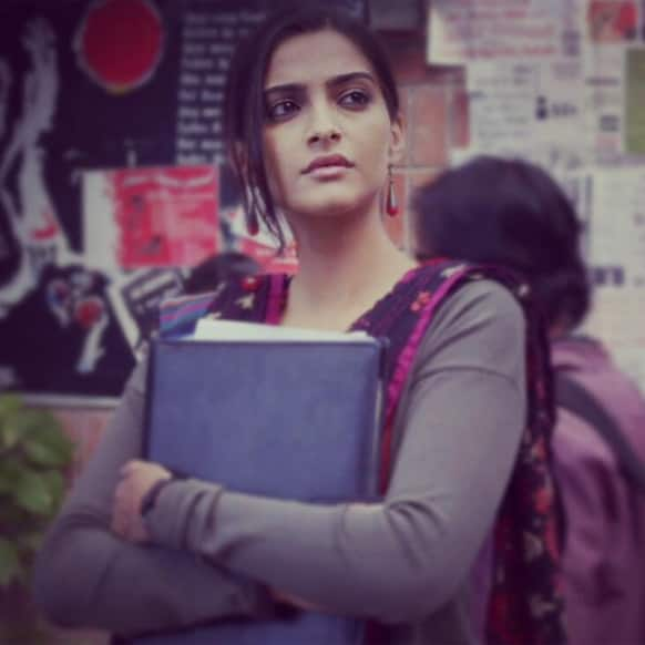 Sonam Kapoor in a still from the film 'Raanjhanaa'.