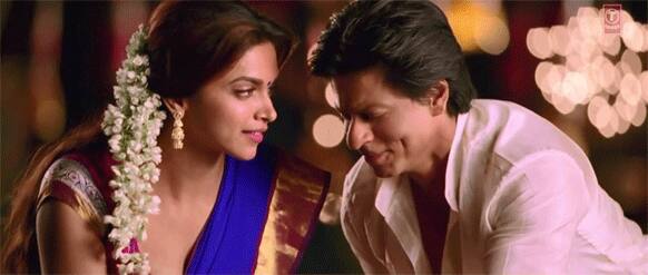 As SRK laughs to his heart's content, Deepika looks on lovingly.