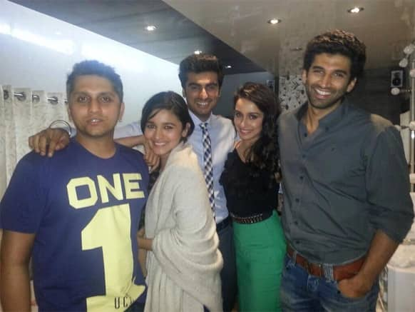 Director Mohit Suri, Alia Bhatt, Arjun Kapoor, Shraddha Kapoor and Aditya Roy Kapur pose for a photograph.