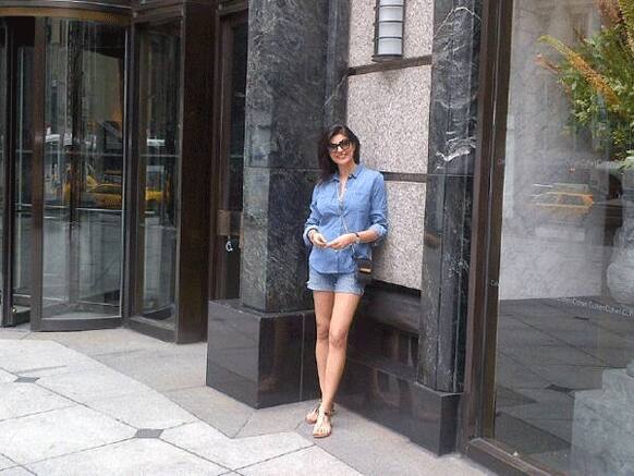 Sushmita Sen poses for a nice click during a holiday. (Pic courtesy: Sushmita Sen's Twitter page)