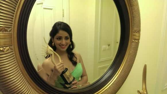 Yami Gautami tweeted this picture after winning the IIFA for the best debut for ‘Vicky Donor’.