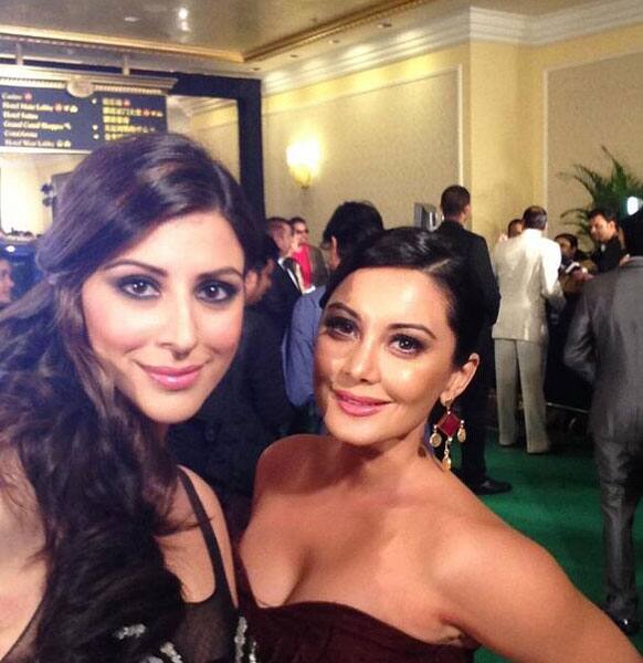 Minissha Lamba with Karishma Kotak pose for a picture.