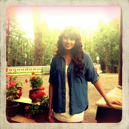 Bipasha Basu's new Twiiter display pic.