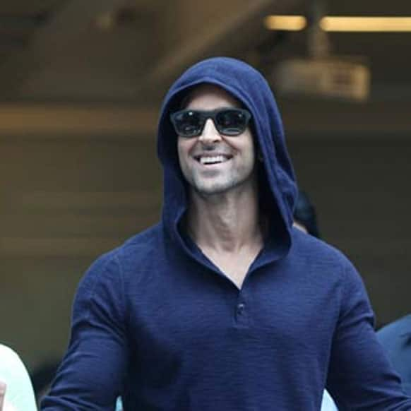 Hrithik Roshan gets discharged from the hospital post his brain surgery.