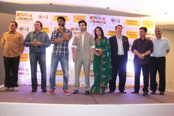 The supporting cast of the film includes names like Sonu Sood, Vinod Khanna and Satish Shah.