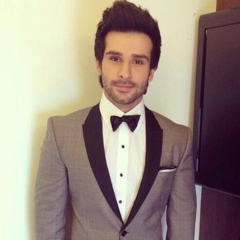 Girish Kumar on the sets of a reality show to promote his debut film 'Ramaiya Vastavaiya'.