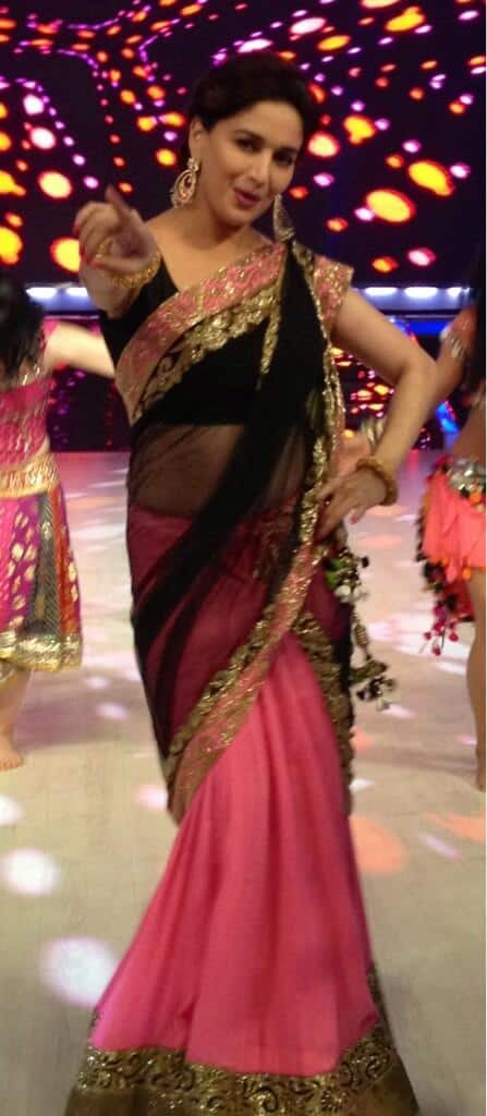 Madhuri Dixit on the sets of 'Jhalak Dikkhla Jaa'. Pic courtesy: @MadhuriDixit1