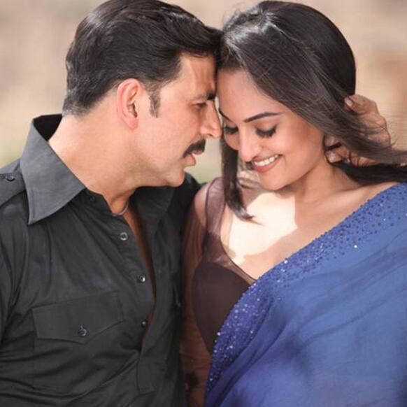 Akshay Kumar and Sonakshi Sinha in a still from 'Once Upon A Time In Mumbaai Dobaara'.