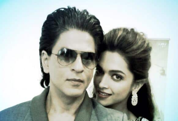 Shah Rukh Khan poses with 'Chennai Express' co-star Deepika Padukone.   Pic courtesy: @iamsrk