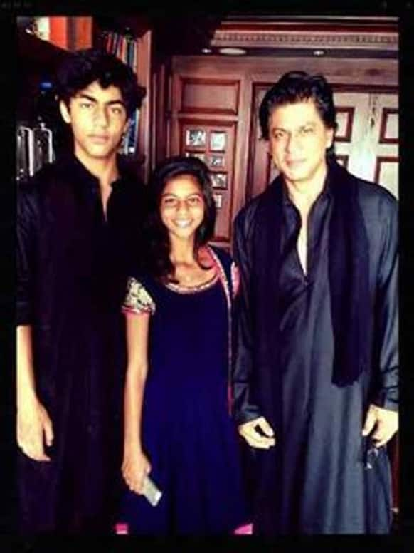 Shah Rukh Khan poses for a picture with his children Aryan and Suhana on Eid.