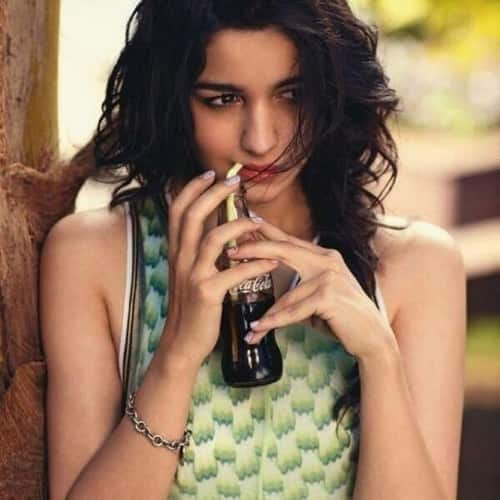 Alia Bhatt's new Twitter display pic.