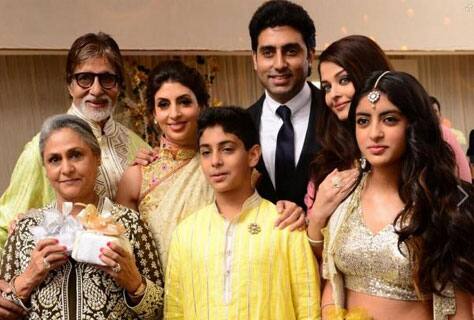 The Bachchan Family pose at a wedding. Pic Courtesy: Shweta.B Nanda, Facebook Page