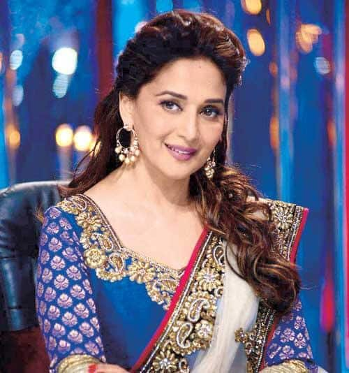 Madhuri Dixit on the sets of 'Jhalak Dikhhla Jaa'. Pic courtesy: @MadhuriDixit1