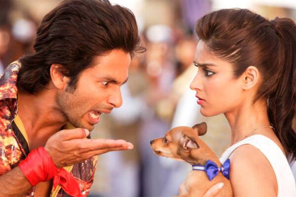 Ileana D'Cruz and Shahid Kapoor in a still from 'Phata Poster Nikla Hero'. Pic courtesy: Facebook