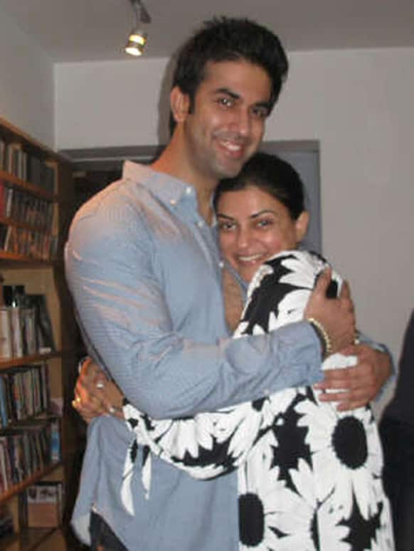 Sushmita Sen gives a warm hug to her brother on the occasion of Raksha Bandhan.