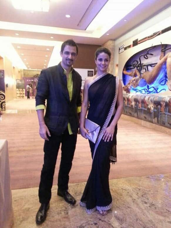 Gul Panag poses with actor Sanjay Suri, Pic courtesy:@GulPanag