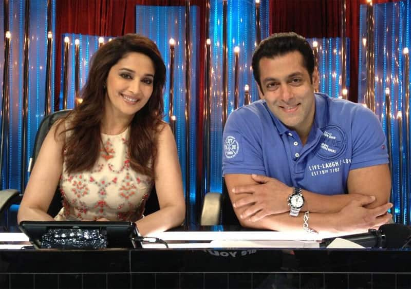 Salman Khan with Madhuri Dixit on the sets of 'Jhalak Dikhhla Jaa'. Pic courtesy: @MadhuriDixit1