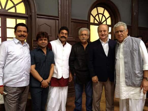 Anupam Kher on the sets of K.C.Bokadia's Dirty Politics with Govind Namdev, Rajpal Yadav, Ashutosh Rana, Naseeruddin Shah & Om Puri. Pic Courtesy @AnupamPKher