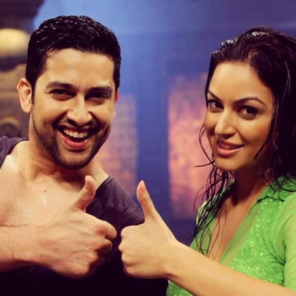 Aftab Shivdasani poses with Maryam Zakaria. Pic Courtesy: @MaryamZakaria