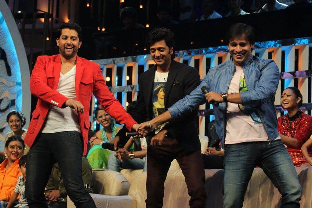 Riteish Deshmukh, Aftab Shivdasani and Vivek Oberoi on the sets of Zee TV's 'Dance India Dance Super Moms' to promote 'Grand Masti'.