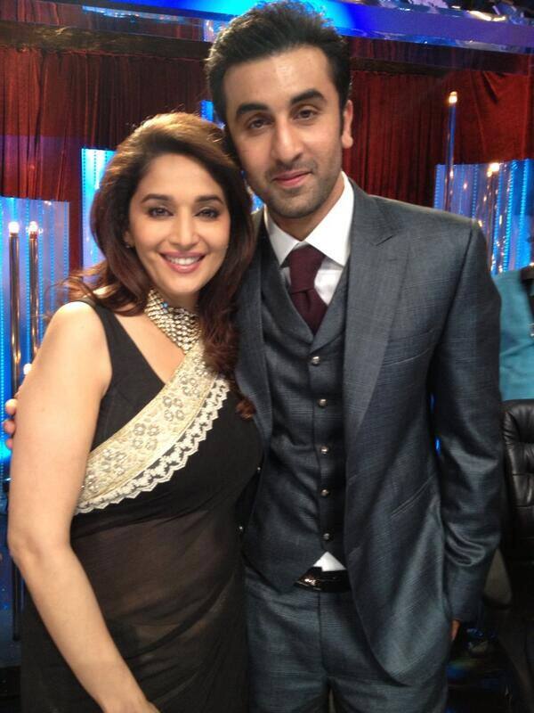 Madhuri Dixit with Ranbir Kapoor on the sets of 'Jhalak Dikhhla Jaa'. Pic courtesy: @MadhuriDixit1