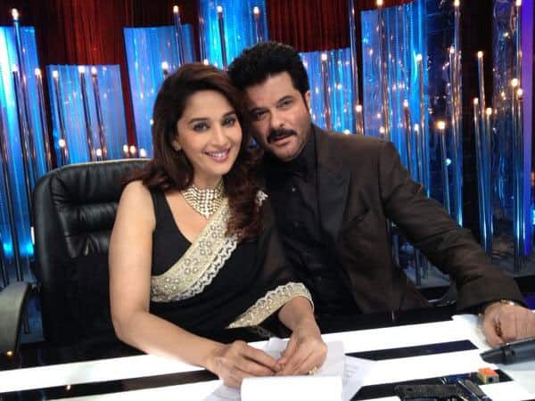 Madhuri Dixit with Anil Kapoor on the sets of 'Jhalak Dikhhla Jaa'. Pic courtesy: @MadhuriDixit1