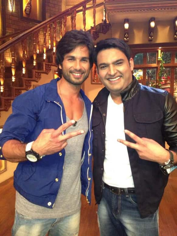 Stand-up Comedian Kapil Sharma poses with Shahid Kapoor. Pic Courtesy: @KapilSharmaK9