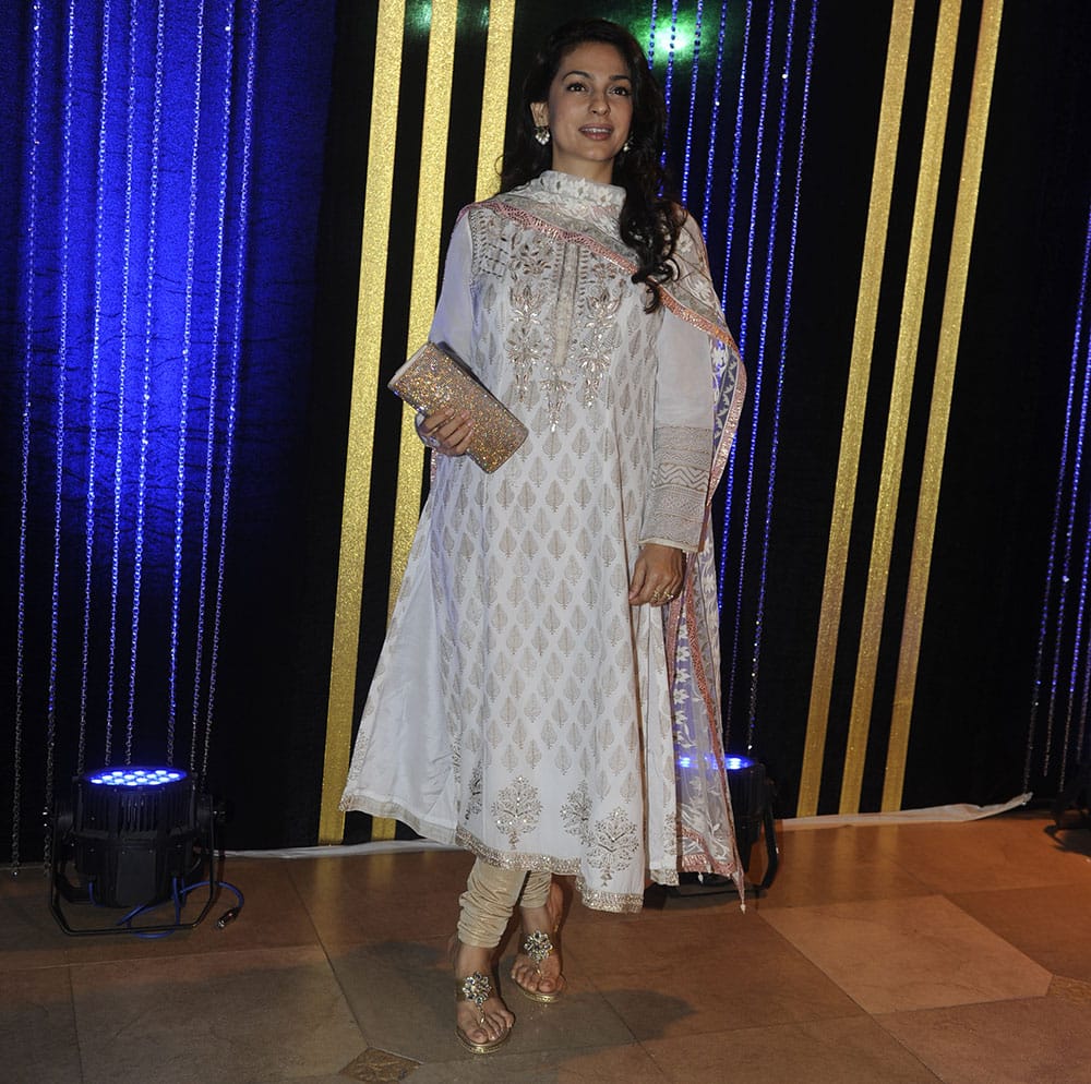  Juhi Chawla at Rakesh Roshan’s birthday bash in Mumbai. Pic Courtesy: DNA