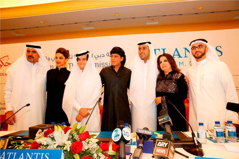 Boman Irani, Deepika Padukone, Vivaan Shah, Shah Rukh Khan, Abhishek Bachchan, Farah Khan and Jamal Al Sharif (Chairman, Dubai Film & TV Commission) at 'Happy New Year' press conference in Dubai.