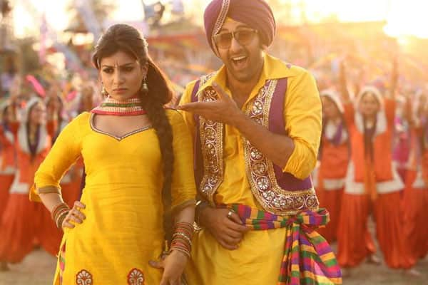 Ranbir Kapoor and Pallavi Sharda in a still from 'Besharam'.