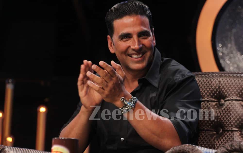 Akshay Kumar applauds the fantastic performances.