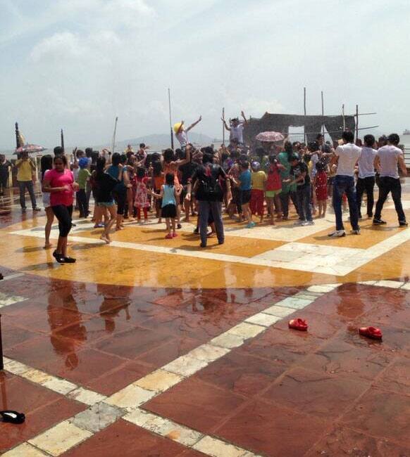 Shiamak Davar's rain dance party at radio club mumbai!!,  Pic: @Shiamakofficial