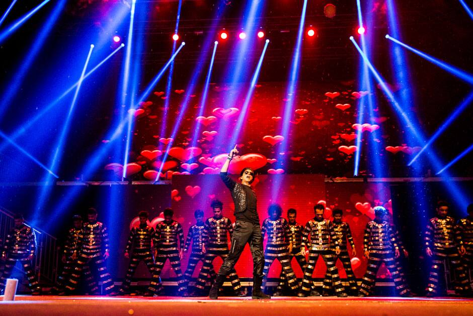 Shah Rukh Khan steals hearts during a performance.