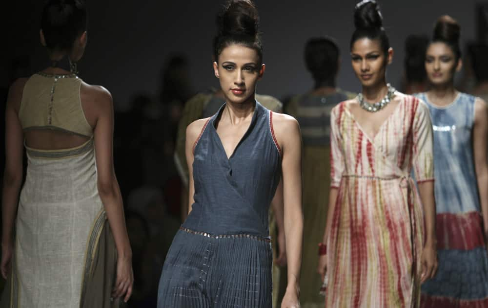 Models display creations by Urvashi Kaur during the Wills Lifestyle India Fashion Week in New Delhi.