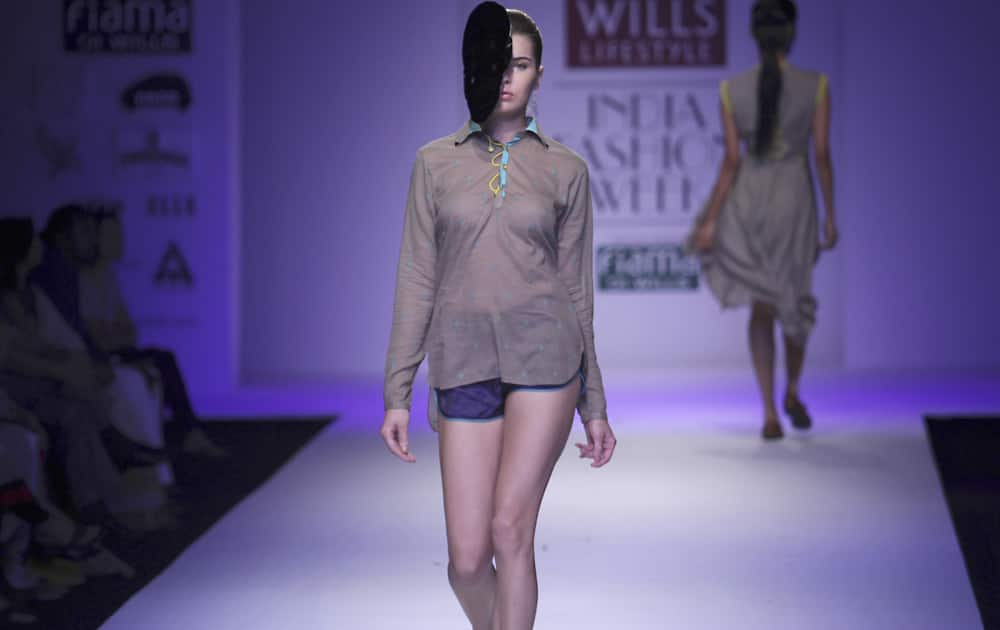 Models display creations by Nida Mahmood during the Wills lifestyle Fashion Week in New Delhi.