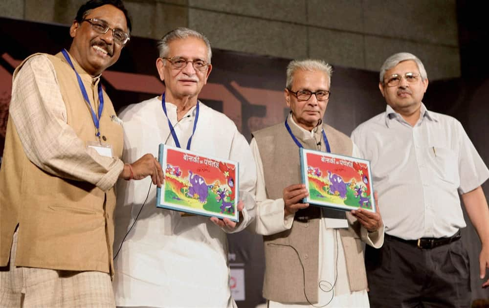 (Lto R) Writer Pavan K Verma, lyricist Gulzar, hindi poet Kedarnath Singh and Ashok Maheshwari, MD, Rajkamal Prakashan, at the launch of Gulzar's book 'Boski ki panchtantra' during the Samanvay Indian Language Festival in New Delhi.