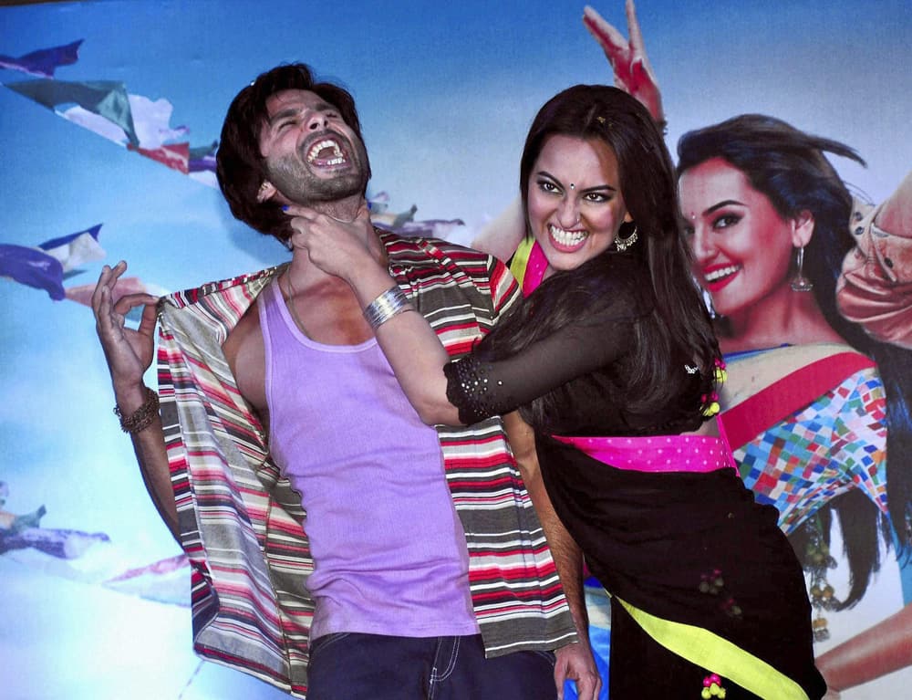 Shahid Kapoor and Sonakshi Sinha at the music launch of their forthcoming film.