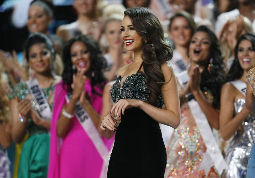 Miss USA 2012 and Miss Universe 2012 Olivia Culpo taken a group picture with participants of Miss Universe 2013 during the preliminary competition of the 2013 Miss Universe pageant in Moscow.