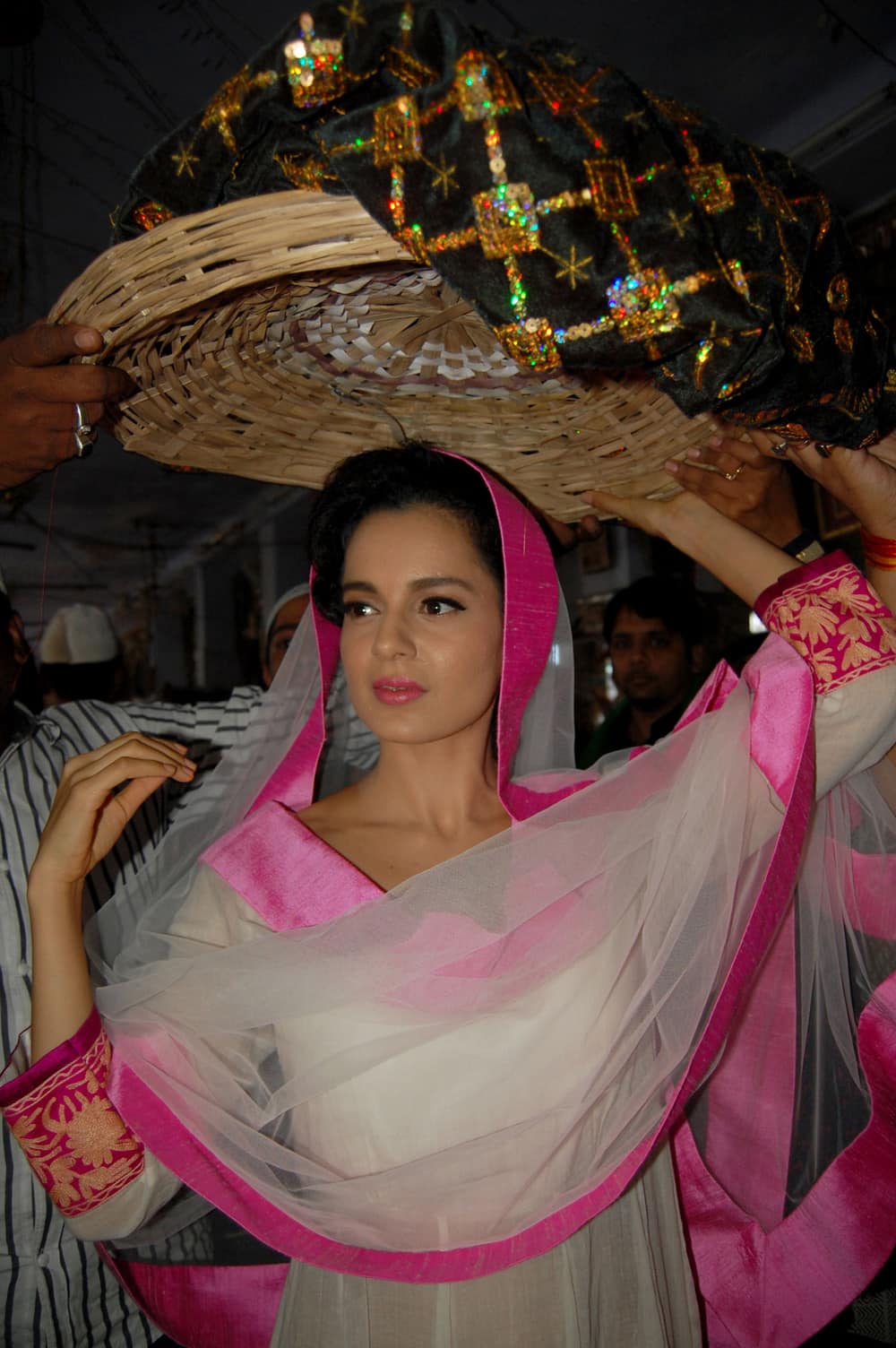 Actress Kangana Ranaut Vists Ajmer Sharif Dargah To Take Blessings For Her Upcoming Movie RAJJO.