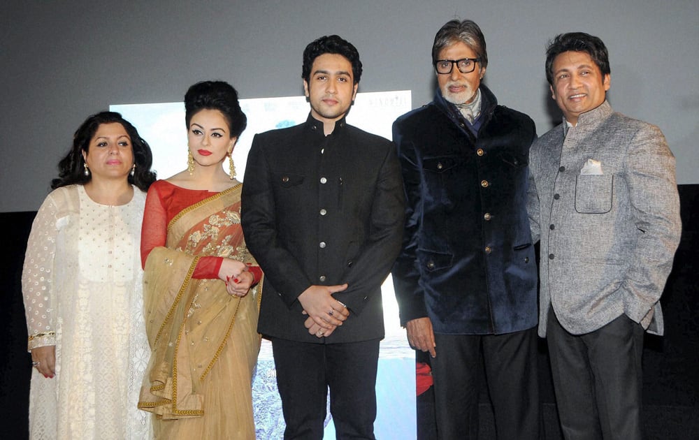 Amitabh Bachchan with director Shekhar Suman, producer Alka Suman, actors Ariana Ayam and Adhyayan Suman at the first look launch of film ‘Heartless’ in Mumbai.